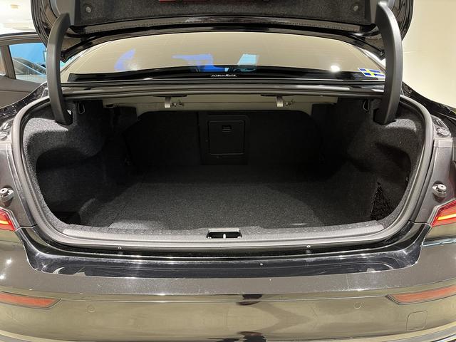 リチャージ　ＰＨＶ　Ｔ６　ＡＷＤ　インスクリプション　９インチタッチスクリーンナビゲーション　レザーシート　シートヒーター　電動メモリーシート　スマートキー　バックカメラ　アラウンドビュー　ＬＥＤヘッドライト　地デジチューナー　ＥＴＣ　インテリセーフ(41枚目)