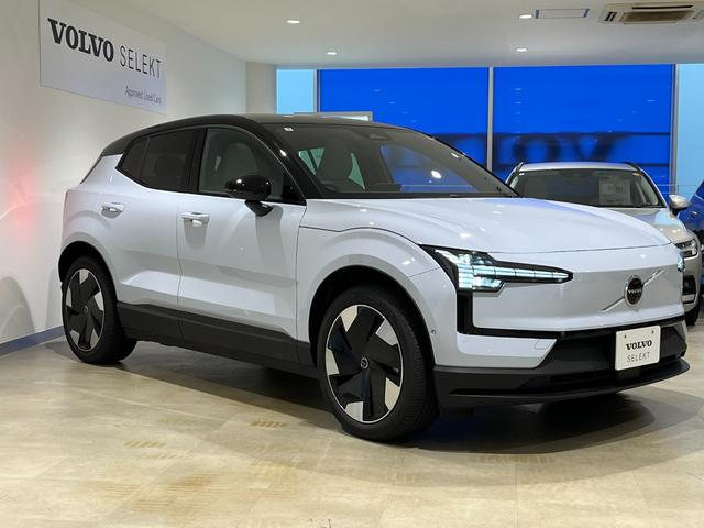 ＥＸ３０ ウルトラシングルモーター　エクステンデッドレンジ　３６０度カメラ　Ｇｏｏｇｌｅナビ　パノラマルーフ　代車　試乗車（5枚目）
