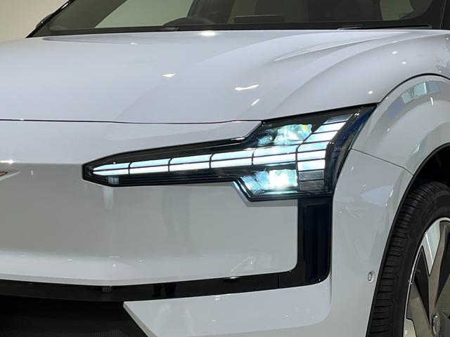 ＥＸ３０ ウルトラシングルモーター　エクステンデッドレンジ　３６０度カメラ　Ｇｏｏｇｌｅナビ　パノラマルーフ　代車　試乗車（6枚目）