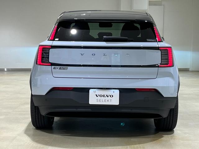 ＥＸ３０ ウルトラシングルモーター　エクステンデッドレンジ　３６０度カメラ　Ｇｏｏｇｌｅナビ　パノラマルーフ　代車　試乗車（9枚目）