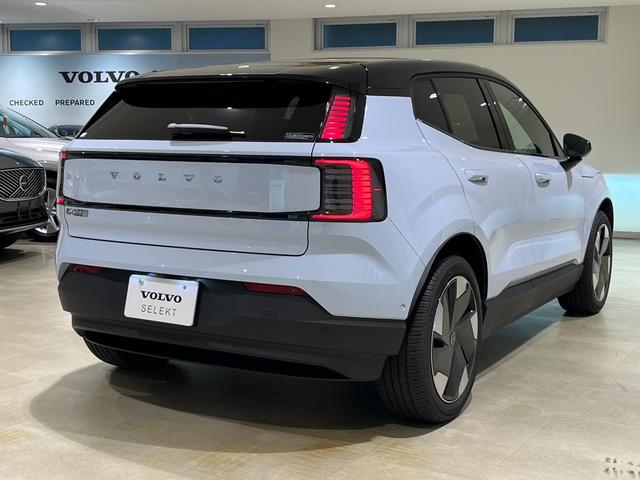 ＥＸ３０ ウルトラシングルモーター　エクステンデッドレンジ　３６０度カメラ　Ｇｏｏｇｌｅナビ　パノラマルーフ　代車　試乗車（10枚目）
