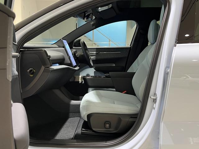 ＥＸ３０ ウルトラシングルモーター　エクステンデッドレンジ　３６０度カメラ　Ｇｏｏｇｌｅナビ　パノラマルーフ　代車　試乗車（16枚目）