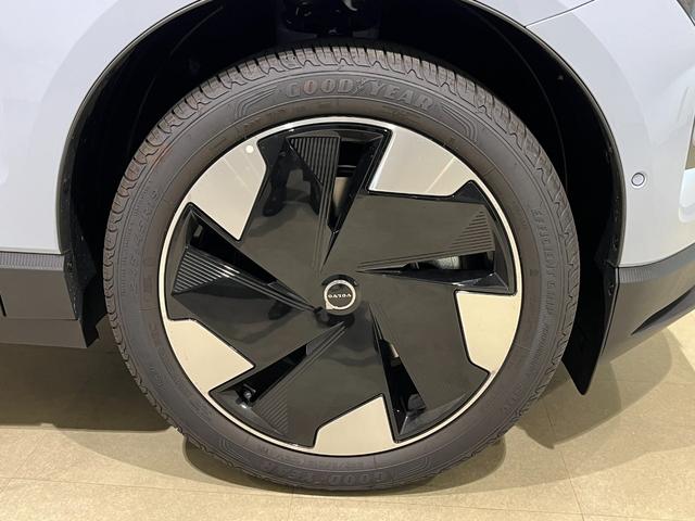 ＥＸ３０ ウルトラシングルモーター　エクステンデッドレンジ　３６０度カメラ　Ｇｏｏｇｌｅナビ　パノラマルーフ　代車　試乗車（29枚目）