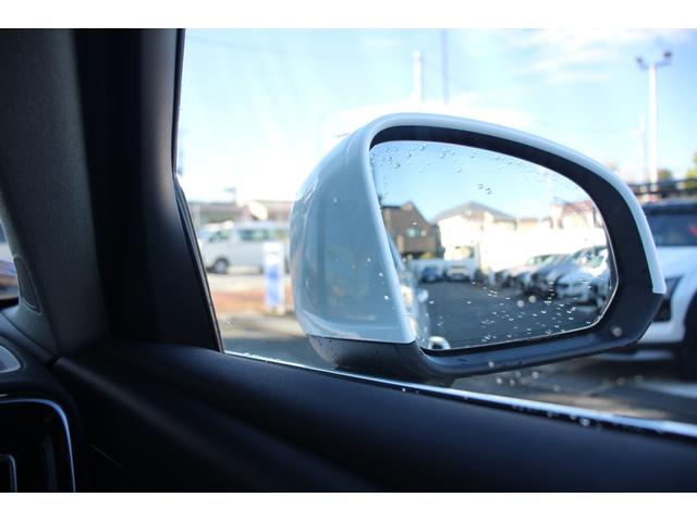 XC40 アルティメット B4 AWD 本革シート Googleナビ クルーズコントロール サンルーフ(20枚目)