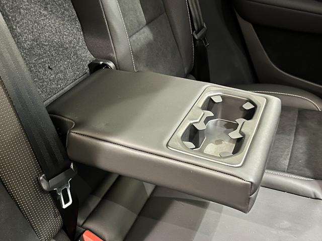 ＸＣ４０ Ｂ５　ＡＷＤ　Ｒデザイン　純正ＨＤＤナビ　サンルーフ　ｈａｒｍａｎ／ｋａｒｄｏｎ（24枚目）