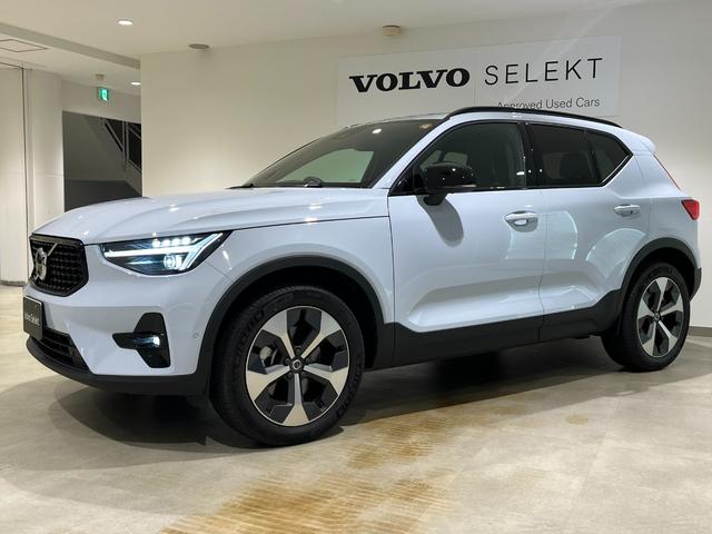 ＸＣ４０ ウルトラ　Ｂ４　ＡＷＤ　ダークエディション　Ｇｏｏｇｌｅナビ　　サンルーフ　ｈａｒｍａｎ／ｋａｒｄｏｎ　弊社代車（6枚目）