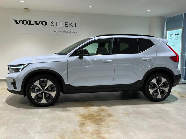 ＸＣ４０ ウルトラ　Ｂ４　ＡＷＤ　ダークエディション　Ｇｏｏｇｌｅナビ　　サンルーフ　ｈａｒｍａｎ／ｋａｒｄｏｎ　弊社代車（8枚目）
