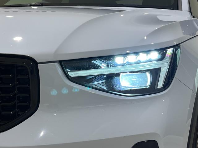 ＸＣ４０ ウルトラ　Ｂ４　ＡＷＤ　ダークエディション　Ｇｏｏｇｌｅナビ　　サンルーフ　ｈａｒｍａｎ／ｋａｒｄｏｎ　弊社代車（11枚目）