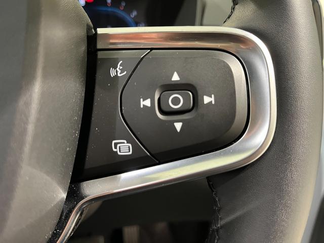 ＸＣ４０ ウルトラ　Ｂ４　ＡＷＤ　ダークエディション　Ｇｏｏｇｌｅナビ　　サンルーフ　ｈａｒｍａｎ／ｋａｒｄｏｎ　弊社代車（19枚目）