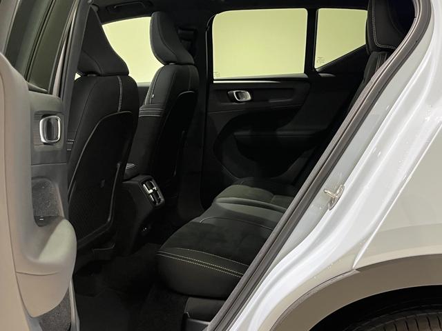 ＸＣ４０ ウルトラ　Ｂ４　ＡＷＤ　ダークエディション　Ｇｏｏｇｌｅナビ　　サンルーフ　ｈａｒｍａｎ／ｋａｒｄｏｎ　弊社代車（31枚目）