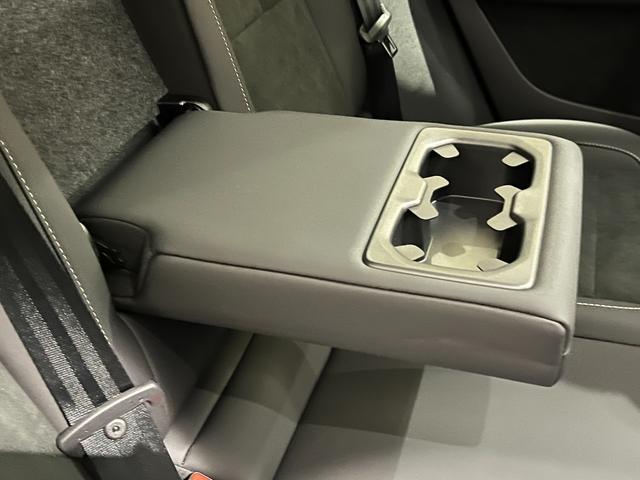 ＸＣ４０ ウルトラ　Ｂ４　ＡＷＤ　ダークエディション　試乗車　代車　ｈａｒｍａｎ／ｋａｒｄｏｎ　Ｇｏｏｇｌｅナビ　ＥＴＣ（29枚目）