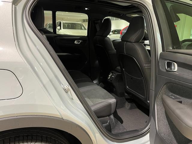 ＸＣ４０ ウルトラ　Ｂ４　ＡＷＤ　ダークエディション　試乗車　代車　ｈａｒｍａｎ／ｋａｒｄｏｎ　Ｇｏｏｇｌｅナビ　ＥＴＣ（30枚目）