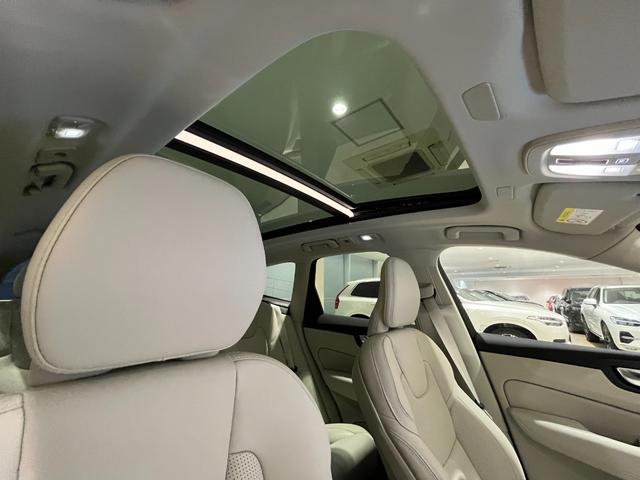 ＸＣ６０ ウルトラ　Ｂ５　ＡＷＤ　Ｇｏｏｇｌｅナビ　３６０度カメラ　本革シート　Ｂ＆Ｗ　ＥＴＣ　サンルーフ付き　試乗車（4枚目）