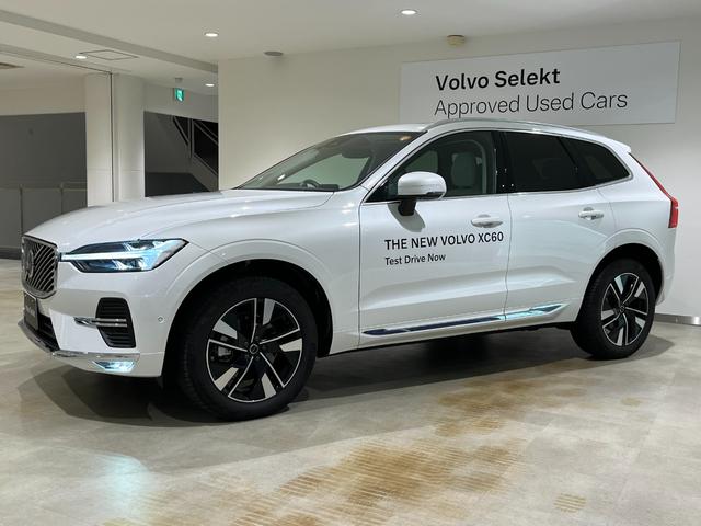 ＸＣ６０ ウルトラ　Ｂ５　ＡＷＤ　Ｇｏｏｇｌｅナビ　３６０度カメラ　本革シート　Ｂ＆Ｗ　ＥＴＣ　サンルーフ付き　試乗車（7枚目）