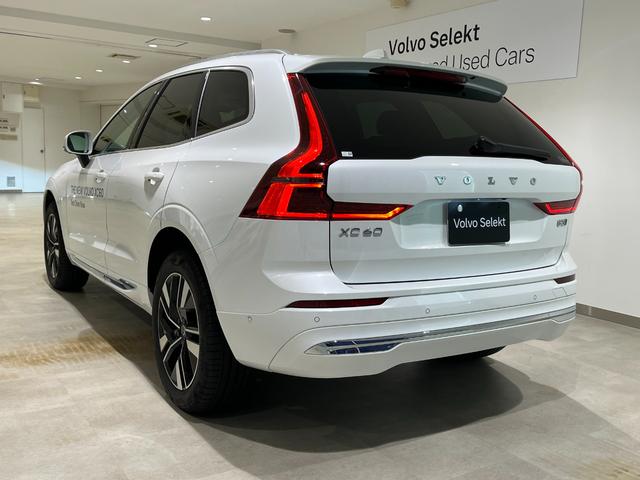 ＸＣ６０ ウルトラ　Ｂ５　ＡＷＤ　Ｇｏｏｇｌｅナビ　３６０度カメラ　本革シート　Ｂ＆Ｗ　ＥＴＣ　サンルーフ付き　試乗車（12枚目）