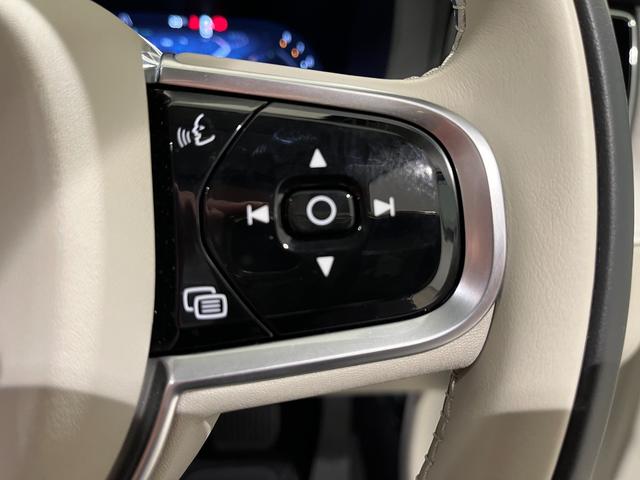 ＸＣ６０ ウルトラ　Ｂ５　ＡＷＤ　Ｇｏｏｇｌｅナビ　３６０度カメラ　本革シート　Ｂ＆Ｗ　ＥＴＣ　サンルーフ付き　試乗車（23枚目）