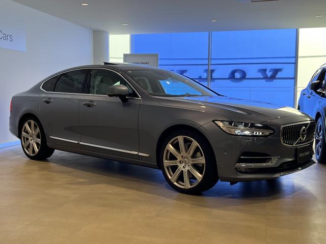 Ｓ９０ Ｔ６　ＡＷＤ　インスクリプション　純正ＨＤＤナビ　Ｂ＆Ｗ　本革シート　サンルーフ（12枚目）