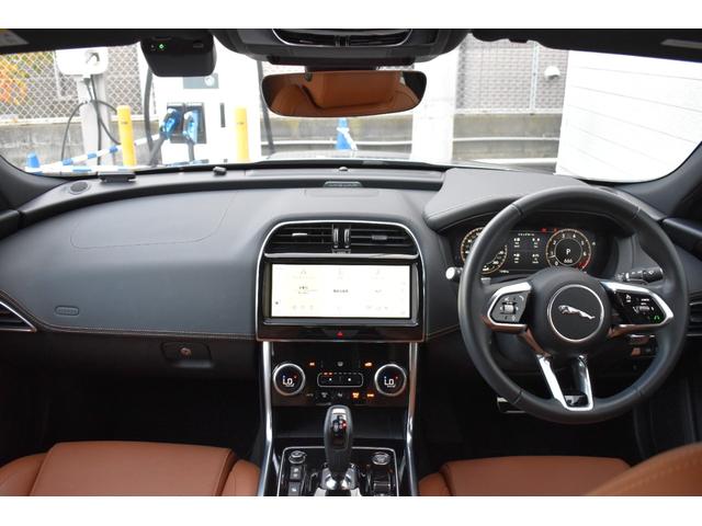 ＸＥ ＸＥ　Ｒ－ダイナミックＳＥ　Ｐ２５０　ＸＥ　Ｒ－ダイナミックＳＥ　Ｐ２５０（５名）弊社デモカー　レッドブレーキキャリパー１２ウェイ電動フロントシート（ヒーター運転席メモリ付）１９インチダイアモンドカットＡＷ　ワイヤレスデバイスチャージング（13枚目）