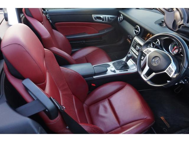 ＳＬＫ ＳＬＫ２００ブルーエフィシェンシー　１オーナー　検６／１０　走行４．７万ｋｍ　ＴＶ　ナビ　ＥＴＣ　赤革　前後ドラレコ　評価４点（47枚目）