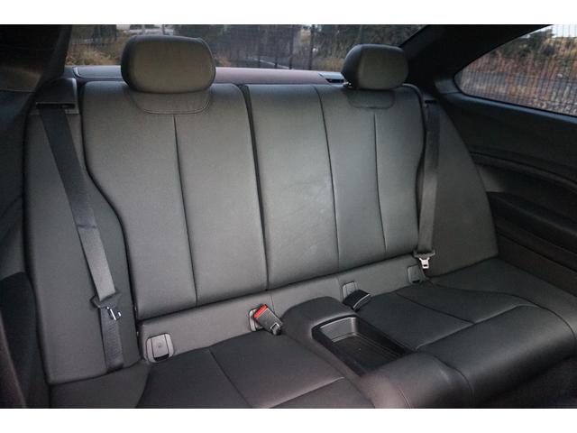 ２シリーズ Ｍ２３５ｉクーペ　６ＭＴ　検９／１１　走行５．７万ｋｍ　ナビ　ＥＴＣ　Ｂカメラ　黒革　ドラレコ　禁煙　記録簿　評価４．５点（28枚目）