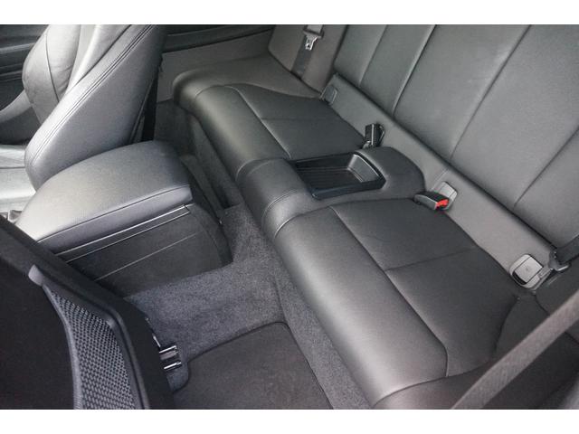 ２シリーズ Ｍ２３５ｉクーペ　６ＭＴ　検９／１１　走行５．７万ｋｍ　ナビ　ＥＴＣ　Ｂカメラ　黒革　ドラレコ　禁煙　記録簿　評価４．５点（31枚目）