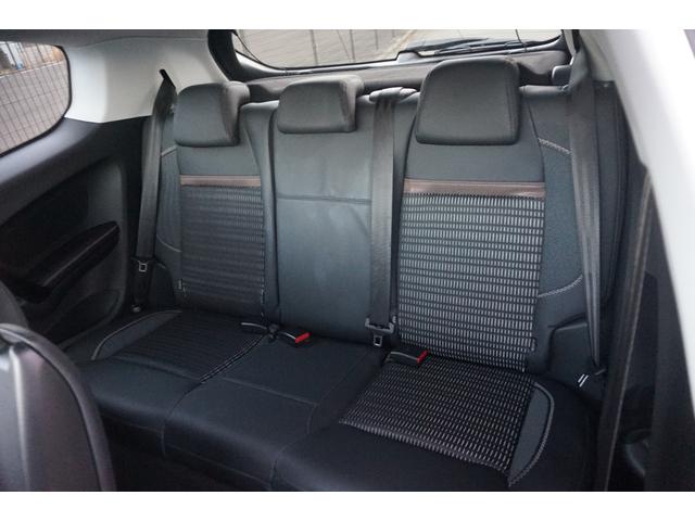 ２０８ 　走行６．５万ｋｍ　５速ＭＴ　ＥＴＣ　禁煙　記録簿　評価４点（18枚目）