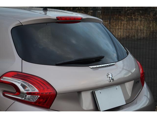 ２０８ 　走行６．５万ｋｍ　５速ＭＴ　ＥＴＣ　禁煙　記録簿　評価４点（28枚目）