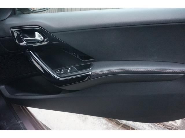 ２０８ 　走行６．５万ｋｍ　５速ＭＴ　ＥＴＣ　禁煙　記録簿　評価４点（38枚目）