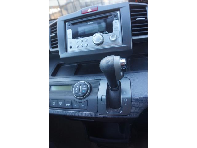 �ԗ��̎������݂��n�j�A�����������Ă���܂��B�݌ɎԂ͒��ԏ���������ĕۊǂ��Ă���܂��B�܂��l�����������Ȃ����߃M���M���܂ň������Ă��܂��B