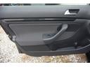 ＴＳＩトレンドラインプレミアムエディション　１オーナー　検９／１　走行１．６万ｋｍ　ナビ　ＥＴＣ　Ｂカメラ　禁煙　記録簿　評価４点（33枚目）