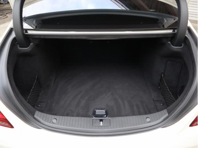 Ｓ４５０ロング（ＩＳＧ搭載モデル）ＡＭＧラインプラス　ショーファーＰＫＧ　後期型　パノラミックＲ　黒革　全席シートヒーター＆ベンチレーター　ＨＤＤナビ地デジ　Ｂｕｒｍｅｓｔｅｒ　リアエンターテイメント　全周カメラ＆ＨＵＤ　ＲＳＰ　純正２０ＡＷ　禁煙車(19枚目)