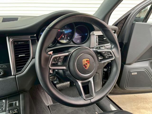 PORSCHE MACAN MACAN GTS