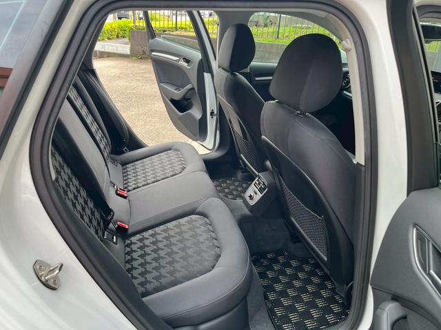 Ａ３ スポーツバック１．４ＴＦＳＩ　正規Ｄ車　黒インテリア　ＭＭＩナビゲーション　地デジ　Ｂカメラ＆パーキングエイド　コンビニエンスＰＫＧ　アドバンスドキー　バイキセノンＨＬ　ＡＣＣ　純正１６ＡＷ　禁煙（18枚目）