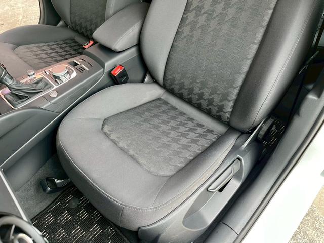 Ａ３ スポーツバック１．４ＴＦＳＩ　正規Ｄ車　黒インテリア　ＭＭＩナビゲーション　地デジ　Ｂカメラ＆パーキングエイド　コンビニエンスＰＫＧ　アドバンスドキー　バイキセノンＨＬ　ＡＣＣ　純正１６ＡＷ　禁煙（34枚目）