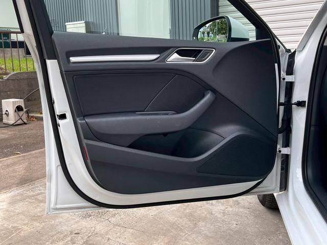 Ａ３ スポーツバック１．４ＴＦＳＩ　正規Ｄ車　黒インテリア　ＭＭＩナビゲーション　地デジ　Ｂカメラ＆パーキングエイド　コンビニエンスＰＫＧ　アドバンスドキー　バイキセノンＨＬ　ＡＣＣ　純正１６ＡＷ　禁煙（44枚目）