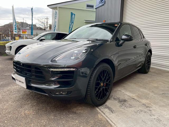 ＬＥＤヘッドライト（ＰＤＬＳ＋）　ティンテッドＬＥＤテールライト　ＰＣＭタッチパネルナビ（ジュークボックス・ＣＤ・ＤＶＤ・ＳＤ・ＵＳＢ・ＡＵＸ・Ｂｌｕｅｔｏｏｔｈ・ＡｐｐｌｅＣａｒＰｌａｙ・ＥＴＣ）