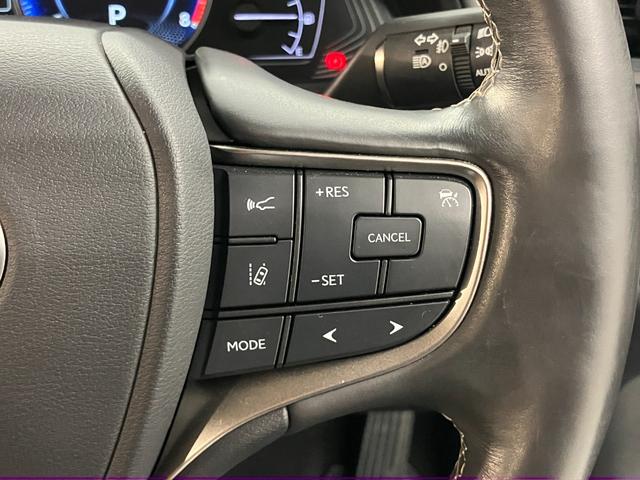 ＵＸ ＵＸ２５０ｈ　認定中古車・２年保証・１８インチアルミホイール・ＩＴＳ　ＣＯＮＮＣＴ　・ルーフレール・パーキングサポートブレーキ・アクセサリーコンセット付車（15枚目）