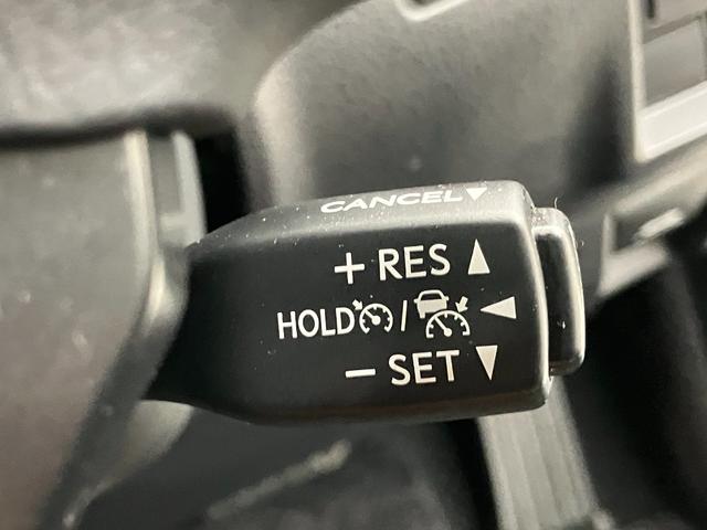 ＩＳ ＩＳ３００　バージョンＬ　認定中古車・２年保証・パノラミックビューモニター・ムーンルーフ付車　衝突被害軽減システム　ＥＴＣ　１９インチアルミホイール　オートクルーズコントロール　革シート　ドライブレコーダー　ＣＤ　メモリーナビ（10枚目）