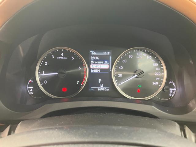 ＩＳ ＩＳ３００　バージョンＬ　認定中古車・２年保証・パノラミックビューモニター・ムーンルーフ付車　衝突被害軽減システム　ＥＴＣ　１９インチアルミホイール　オートクルーズコントロール　革シート　ドライブレコーダー　ＣＤ　メモリーナビ（11枚目）