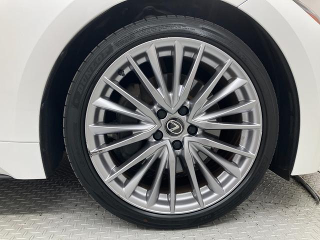 ＩＳ ＩＳ３００　バージョンＬ　認定中古車・２年保証・パノラミックビューモニター・ムーンルーフ付車　衝突被害軽減システム　ＥＴＣ　１９インチアルミホイール　オートクルーズコントロール　革シート　ドライブレコーダー　ＣＤ　メモリーナビ（18枚目）