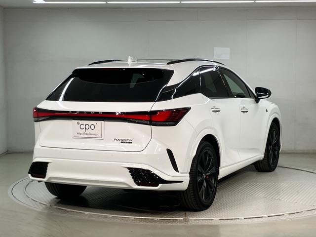 ＲＸ ＲＸ５００ｈ　Ｆスポーツパフォーマンス　ＲＸ５００ｈ　Ｆスポーツパフォーマンス（５名）／オレンジブレーキキャリパ・ルーフレール・輻射ヒーター・パノラマルーフ付車（7枚目）