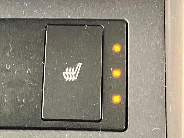 IS IS300h Fスポーツ 認定中古車・2年保証・ブライイドスポットモニター・リヤクロストラフィックアラート・クリアランスソナー&バックソナー・後席サイドエアバック・(13枚目)