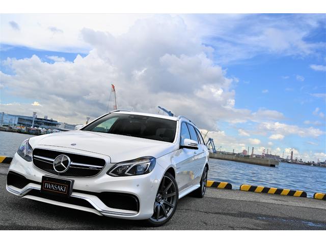 Ｅクラスステーションワゴン Ｅ６３　ＡＭＧ　４マチック　ステーションワゴン　後期Ｗ２１２後期正規ディーラー車左ハンドル法人禁煙屋根保管走行４．７万ＫｍＯＰカラーダイヤモンドホワイトパール黒本革ハーマンガードンＯＰチタングレー１９インチ（28枚目）