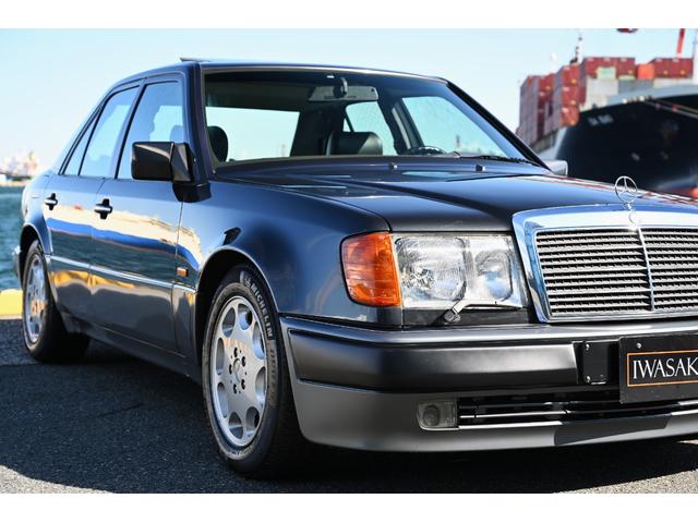 ５００Ｅ　ドイツ本国新車並行法人１オナ禁煙屋根保管走行６．８万Ｋｍブルーブラック＆黒本革ウォールナットウッドパネルスポーツステアリングタイヤ４本新品交換済(40枚目)