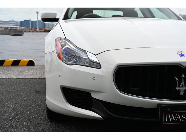 クアトロポルテ GT S 法人1オナ禁煙屋根保管走行0.9万Km右ハンドル正規ディーラー車ホワイト/サッビアフルレザーインテリアシートヒーターOPチターノ20インチアルミ純正HDDナビ地デジBluetoothオーディオBカメラ(33枚目)