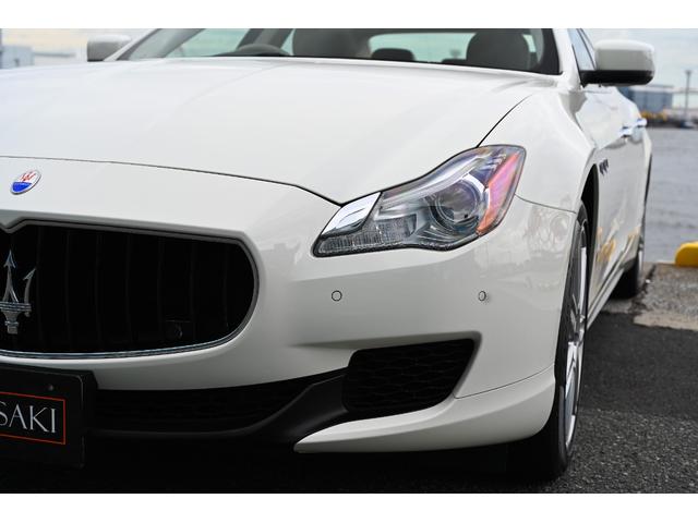 クアトロポルテ GT S 法人1オナ禁煙屋根保管走行0.9万Km右ハンドル正規ディーラー車ホワイト/サッビアフルレザーインテリアシートヒーターOPチターノ20インチアルミ純正HDDナビ地デジBluetoothオーディオBカメラ(34枚目)