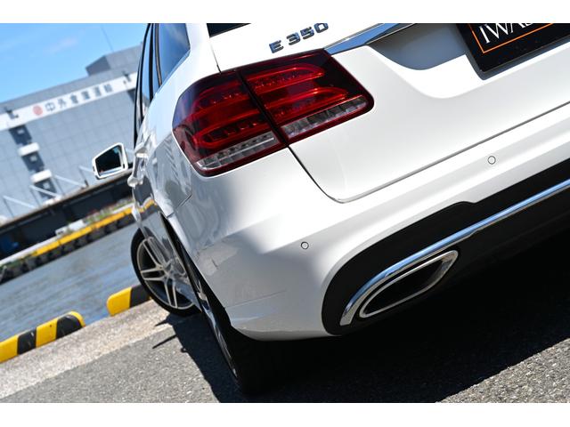 Eクラスステーションワゴン E350ブルテックステーションワゴンアバンG 法人オナ禁煙屋根保管後期モデルOPパノラマルーフOPAMGスポーツパッケージ(AMGエアロ・アルミ)黒本革シートヒーター本革巻きステア純正HDDナビ地デジBカメラ電動テールゲートOP360カメラ経済的(16枚目)