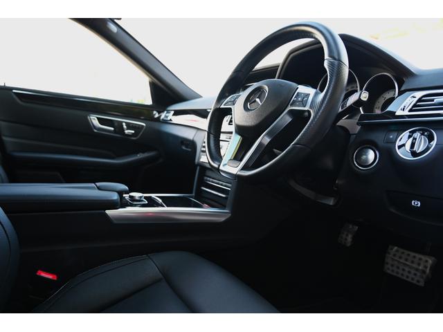 Eクラスステーションワゴン E350ブルテックステーションワゴンアバンG 法人オナ禁煙屋根保管後期モデルOPパノラマルーフOPAMGスポーツパッケージ(AMGエアロ・アルミ)黒本革シートヒーター本革巻きステア純正HDDナビ地デジBカメラ電動テールゲートOP360カメラ経済的(69枚目)