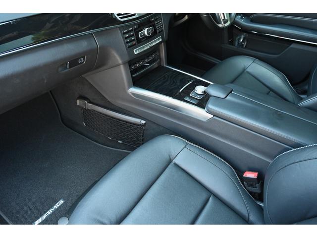 Eクラスステーションワゴン E350ブルテックステーションワゴンアバンG 法人オナ禁煙屋根保管後期モデルOPパノラマルーフOPAMGスポーツパッケージ(AMGエアロ・アルミ)黒本革シートヒーター本革巻きステア純正HDDナビ地デジBカメラ電動テールゲートOP360カメラ経済的(70枚目)