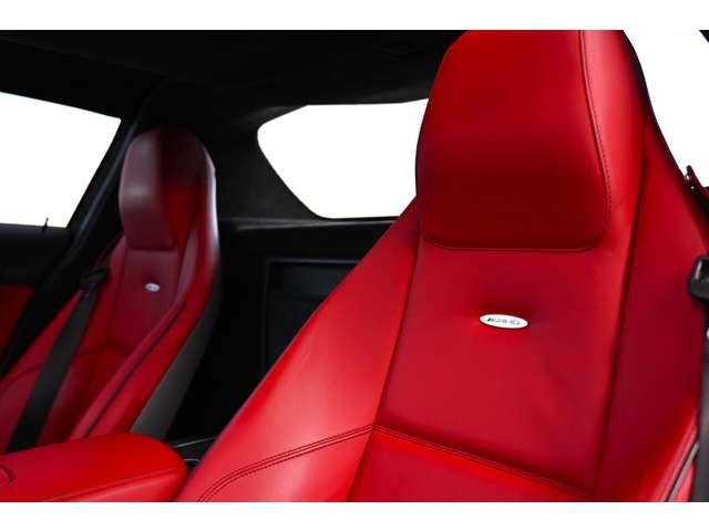 ＳＬＳ ＡＭＧ ベースグレード　正規ディーラー車　左ハンドル　法人禁煙屋根保管雨天未ＯＰパフォーマンスパッケージ１（カーボンブレーキ・Ｐステア・ＡＭＧスポーツサス　クラシックレッドフルレザー鍛造Ｆ１９Ｒ２０ＡＷ（6枚目）